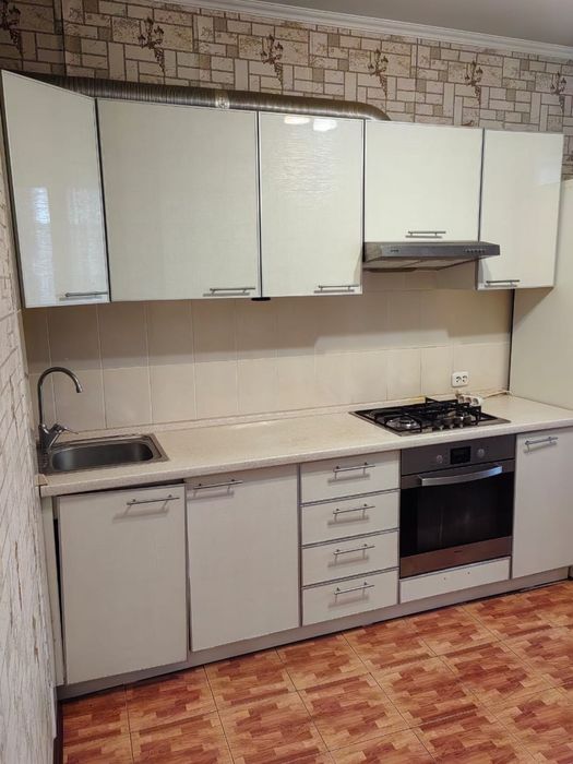 Отдам кухонный гарнитур