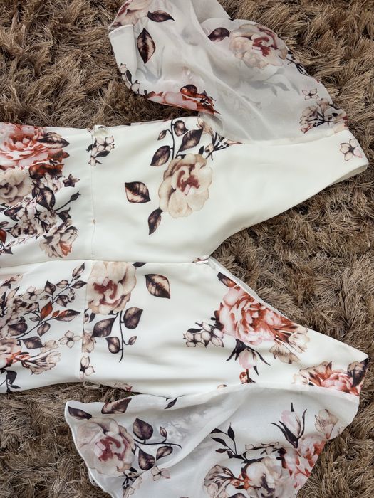 Rochie florala eleganta de zi