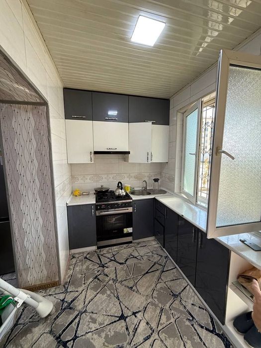 Продаётся квартира Юнусабад 19кв 3*4/1/5