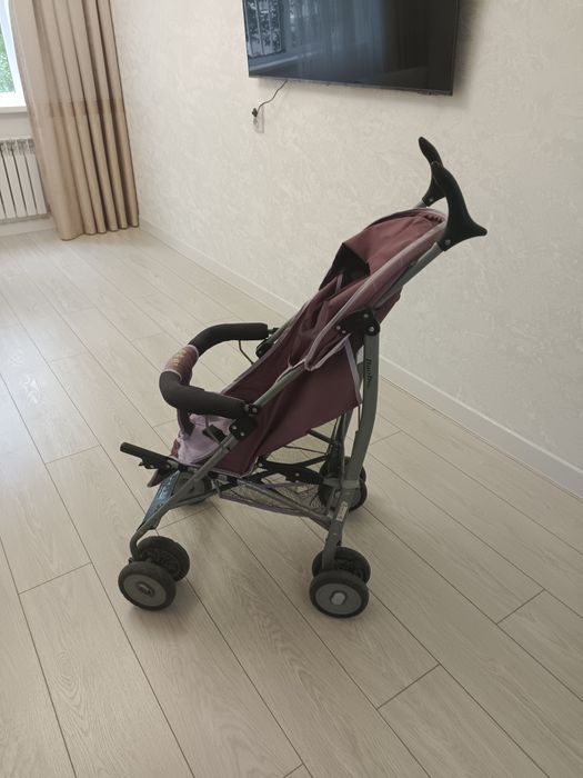 Продам детскую коляску трость