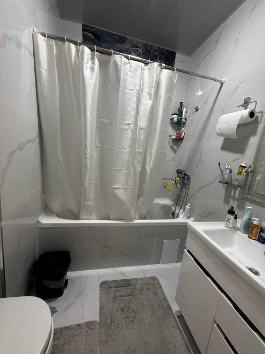 Новостройка продается квартира Мирзо Улугбек  3/7/10  101м2