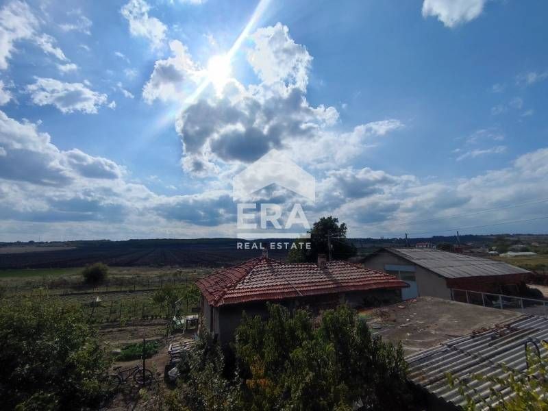 Прекрасна къща в село Узунджово