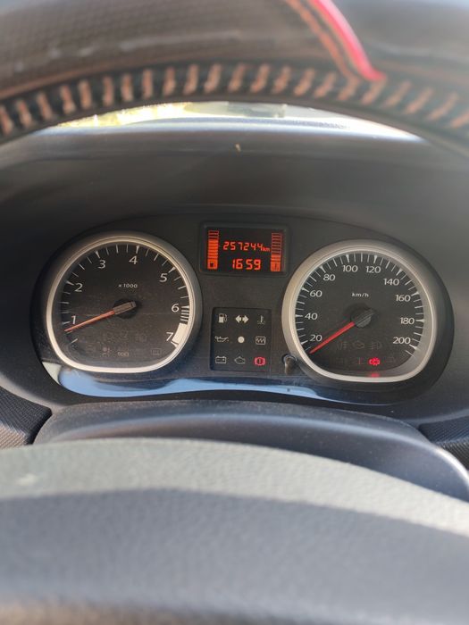 Dacia Duster capacitate 1.6cm3