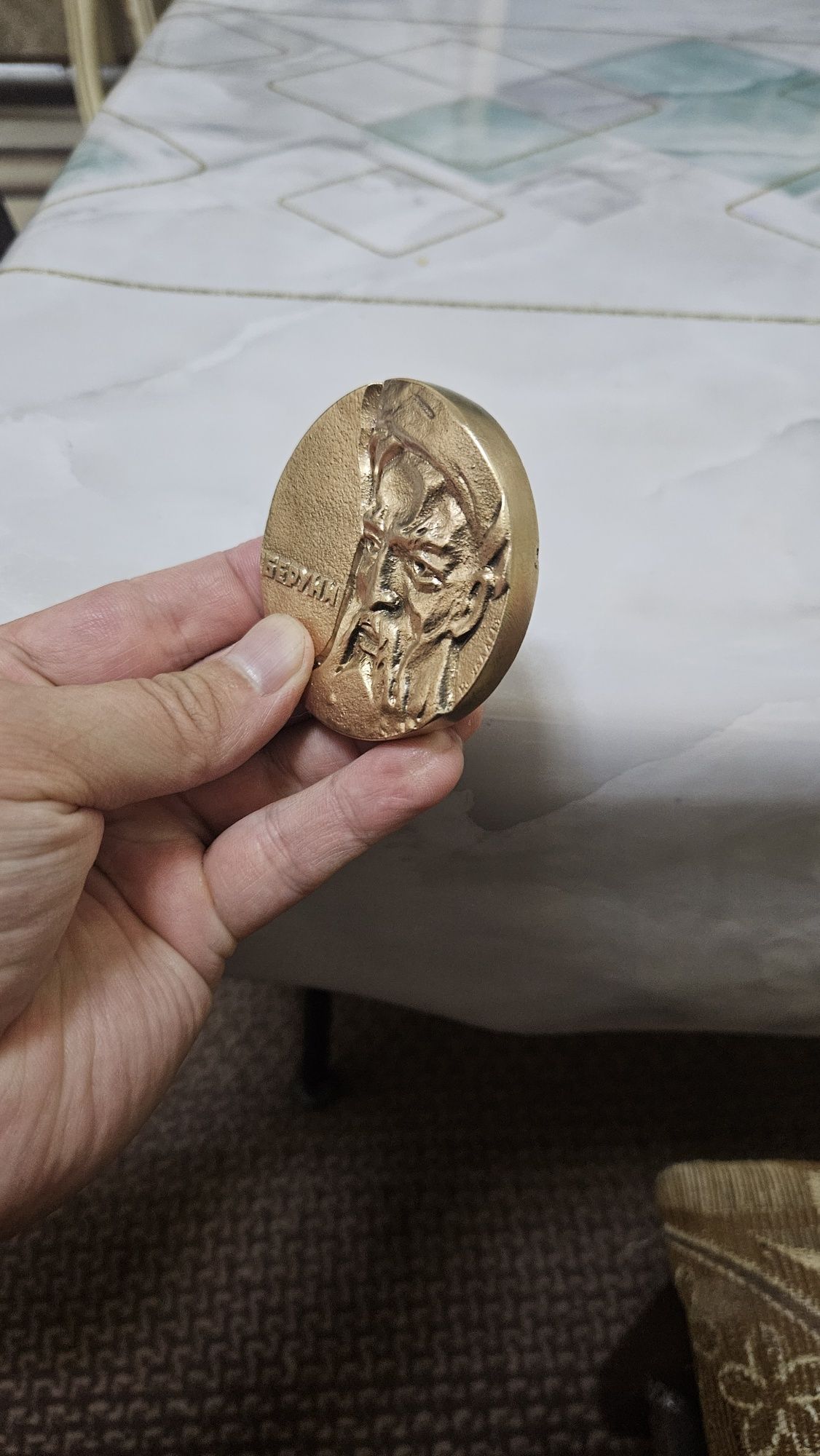 Medal kotda ogir sotiladi bronza antikvar