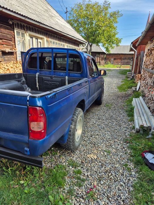 Vand Mazda B 2500