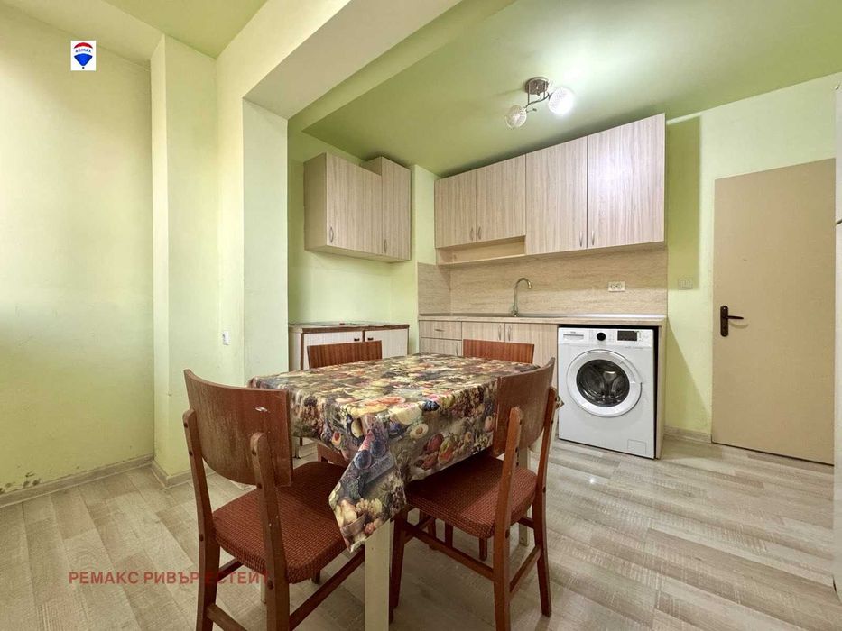 Продава се Двустаен апартамент в Русе, Централен южен район - 67 кв.м за 1521 €/кв.м - Снимка #2