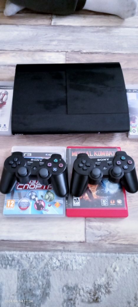 Продам PS3 Super slim