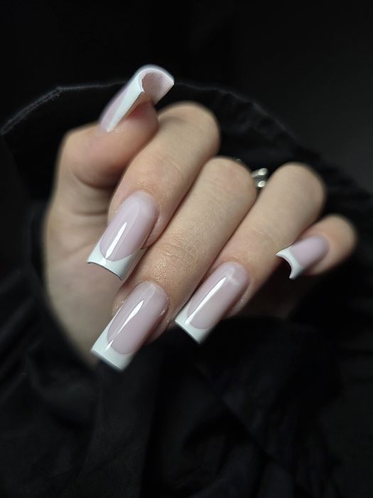 Unghii cu gel si oja semi