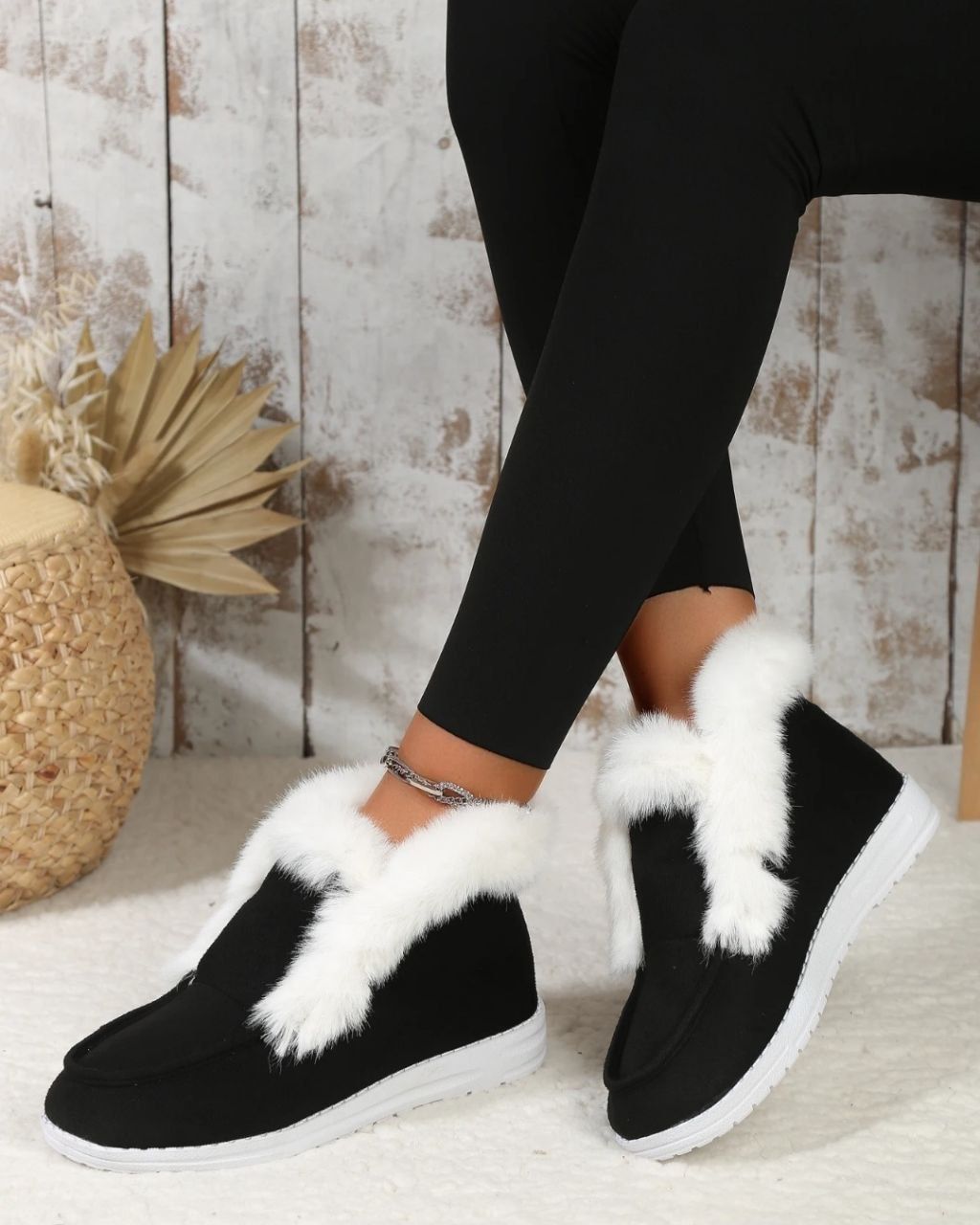Шикарные батинки мягкие тёплые очень красивые в наличии зимние