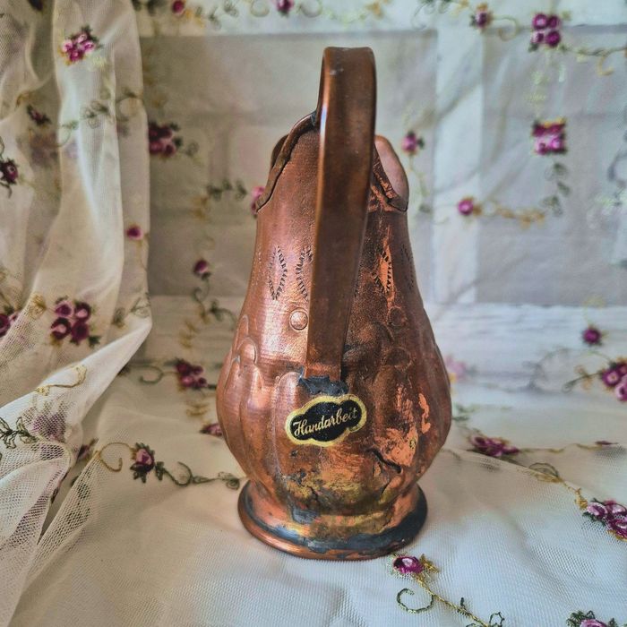 Ръчно изработена медна каничка