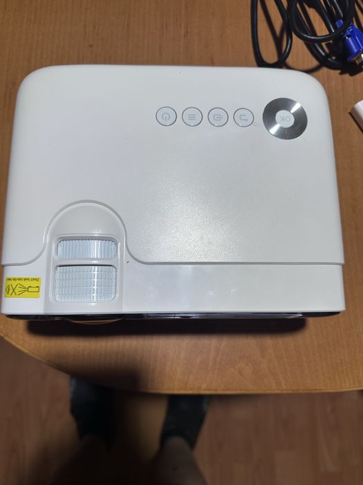 Проектор vankyo.