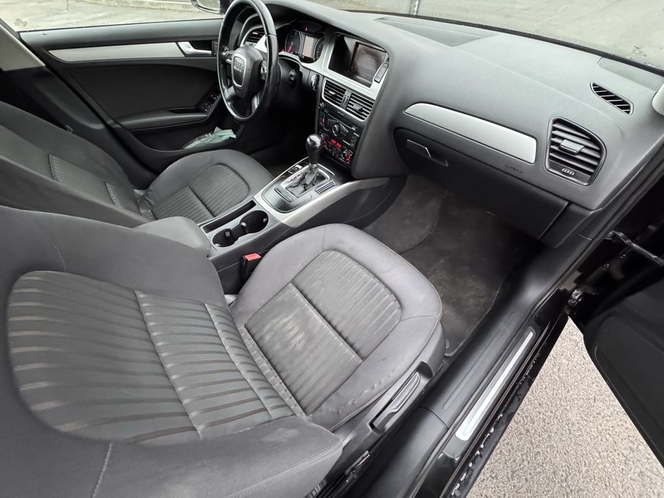 Audi A4 B8 2.0 TDI DSG 140cp fara avarii