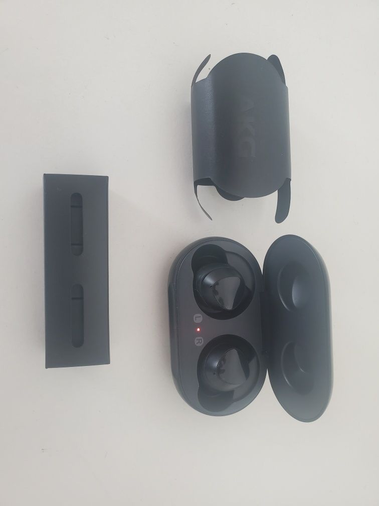 Vând casti Samsung Buds AKG ca noi