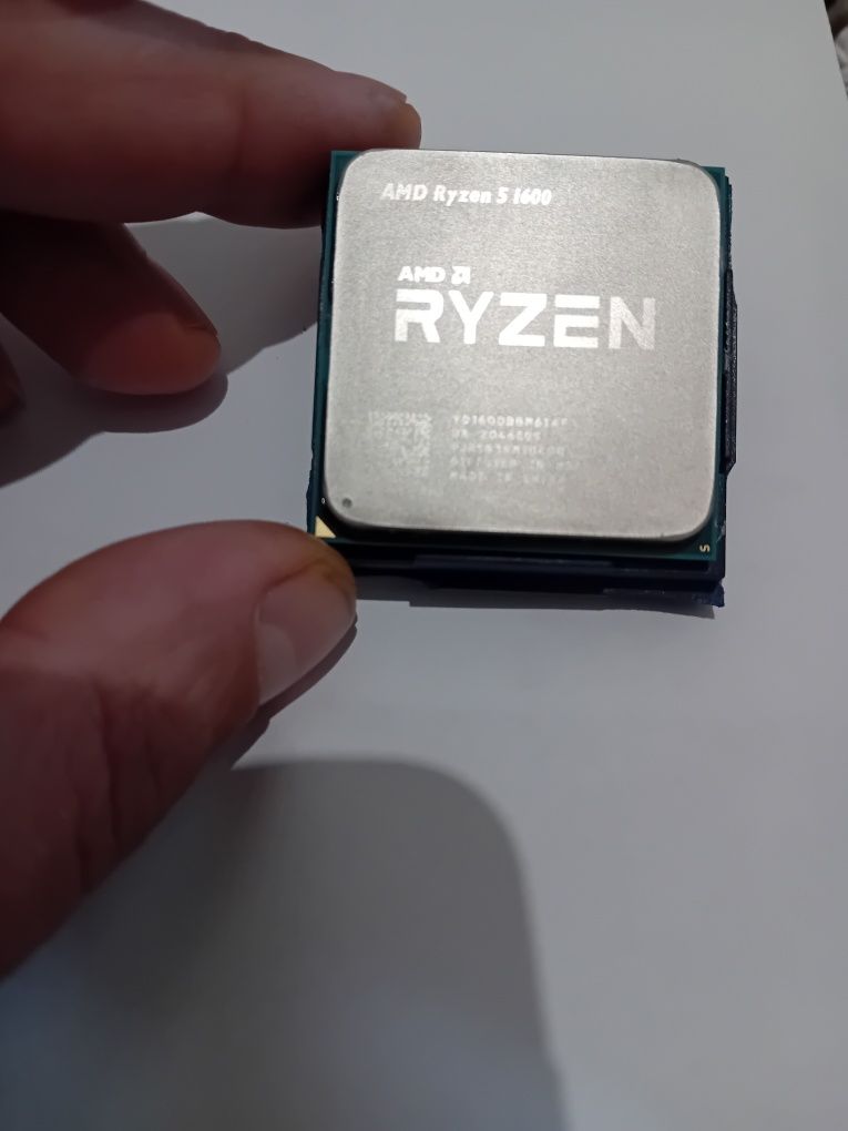 Ryzen 5 1600 с охлаждане