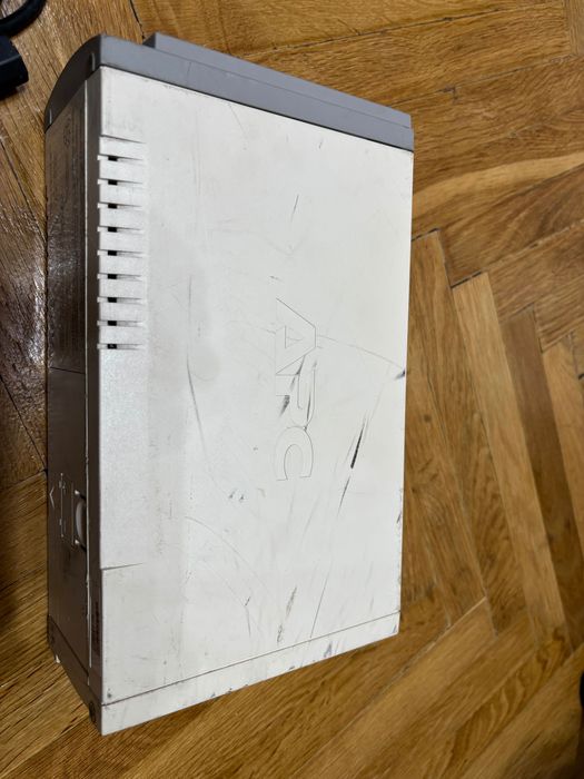 Sursa APC Back-UPS CS 650 de 400W cu Baterie Buna