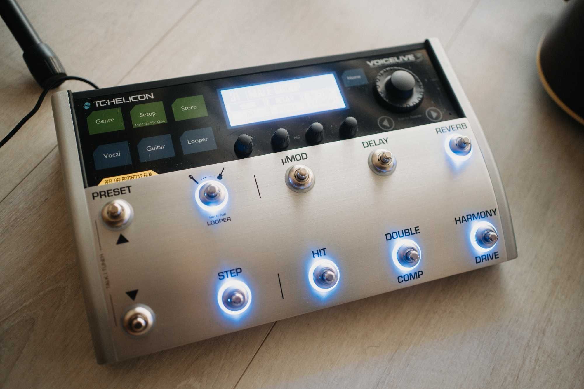Procesor Voce Chitara si Looper TC-Helicon VoiceLive 3 ca nou