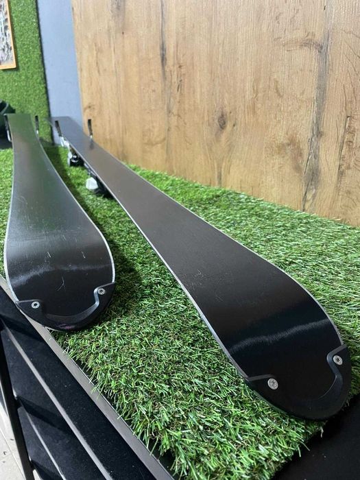 Schiuri BLIZZARD 140cm