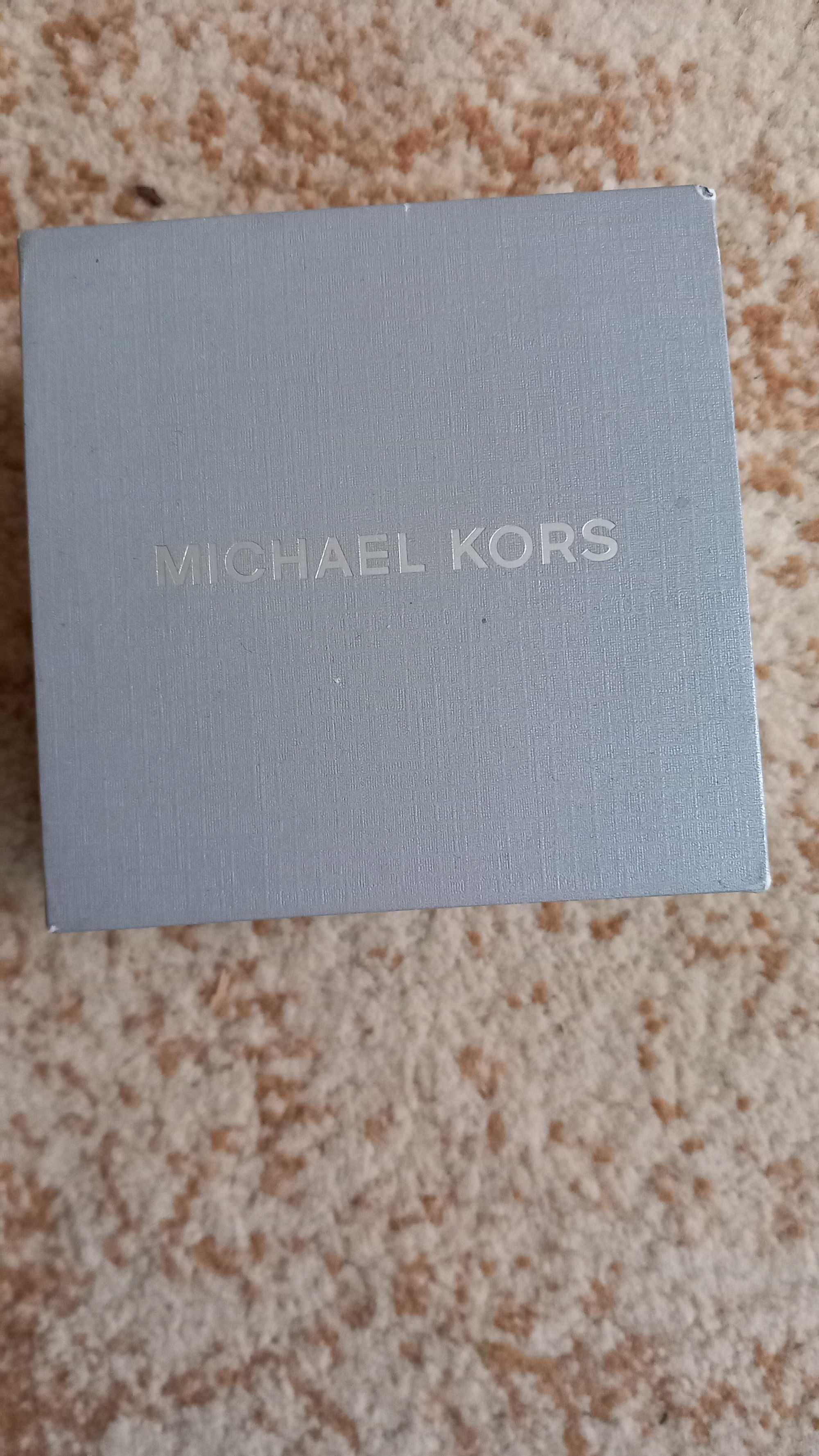 Колие на  Michael Kors