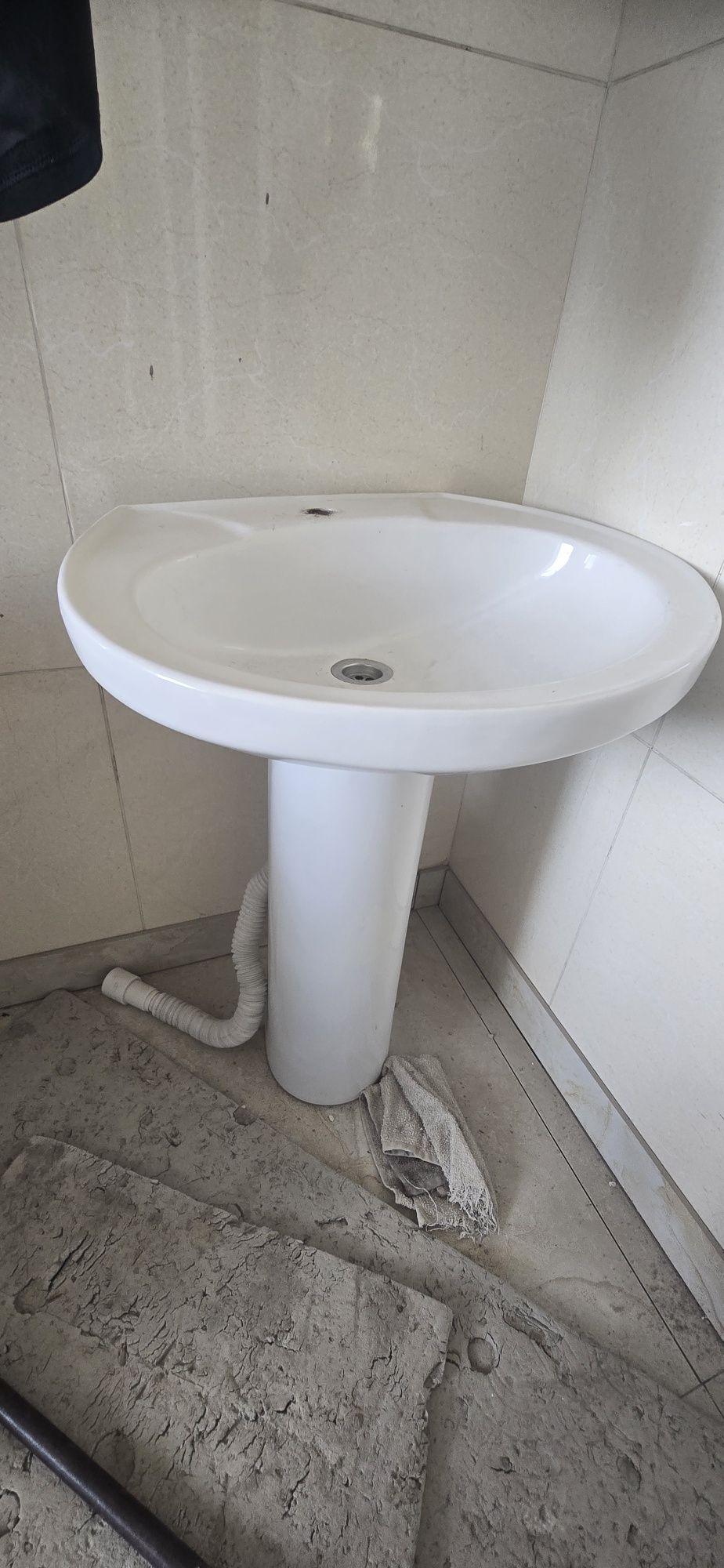 Продам роковины унитазы