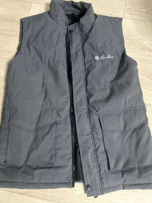 Продается желетка куртка