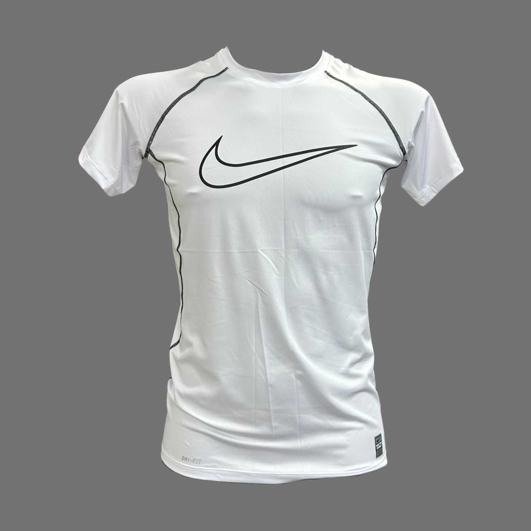 Мужские футболки Nike