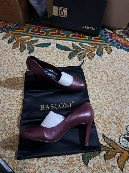 Женские туфельки