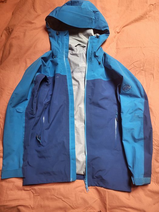 Geaca gore tex mammut