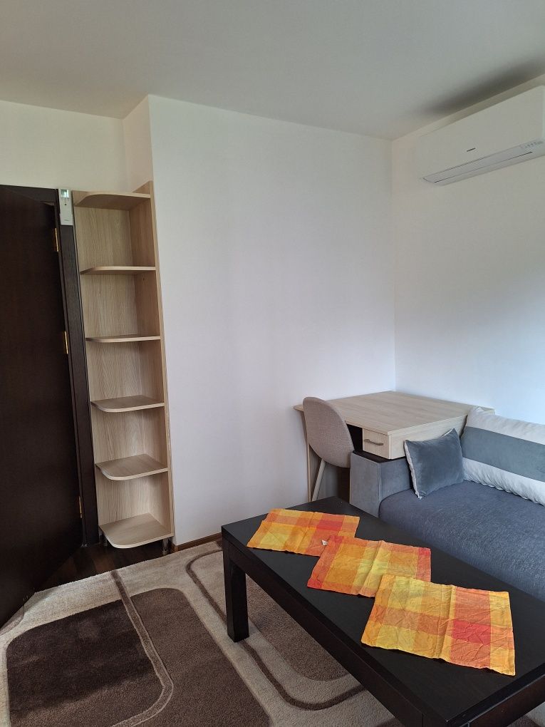Дава се под наем Тристаен апартамент в Банско - 85 кв.м за 500 € - Снимка #1