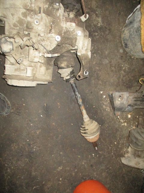 Planetara stanga dreapta Vw Passat B4 Golf 3 MOTOR 1,8 BENZINA