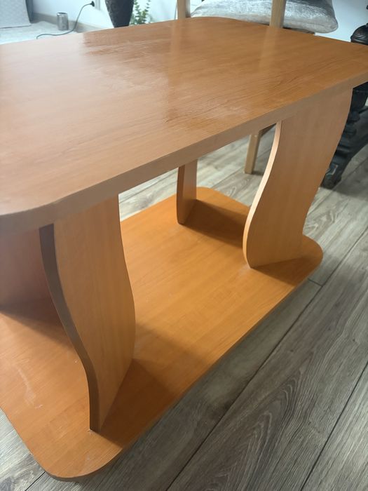 Masuta de cafea din lemn (cires)