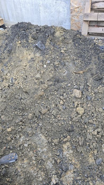 Donez pamant de umplutura