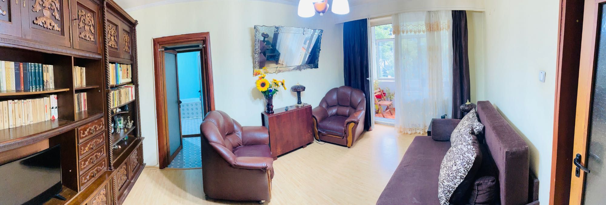 Apartament ultra central, Vacanța , bloc solid din cărămidă