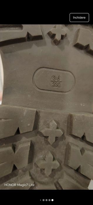 Ghete crem mărimea 35, interior aproximativ 22cm