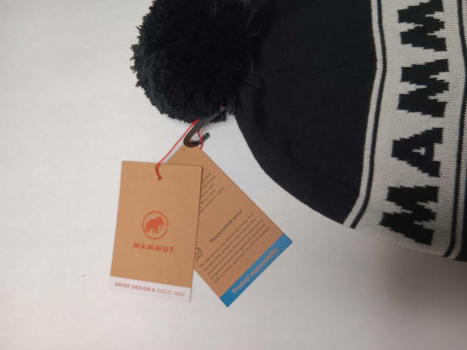 Fes caciula Mammut Nou ,nepurtat  Original