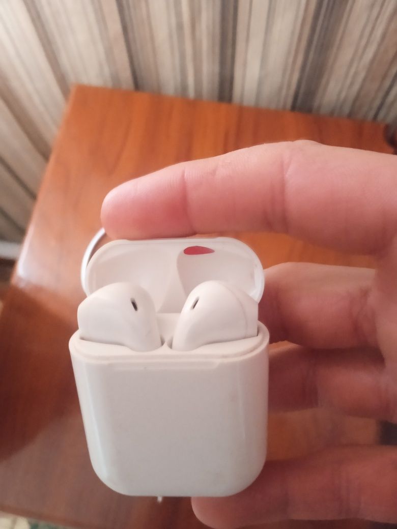 Airpods в хорошем состоянии