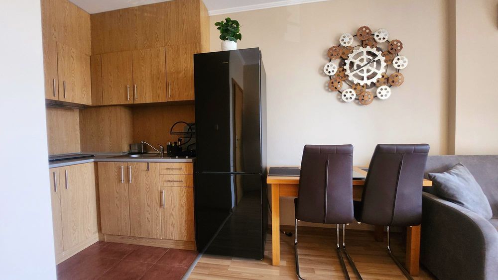 Продава двустаен обзаведен апартамент в Слънчев бряг