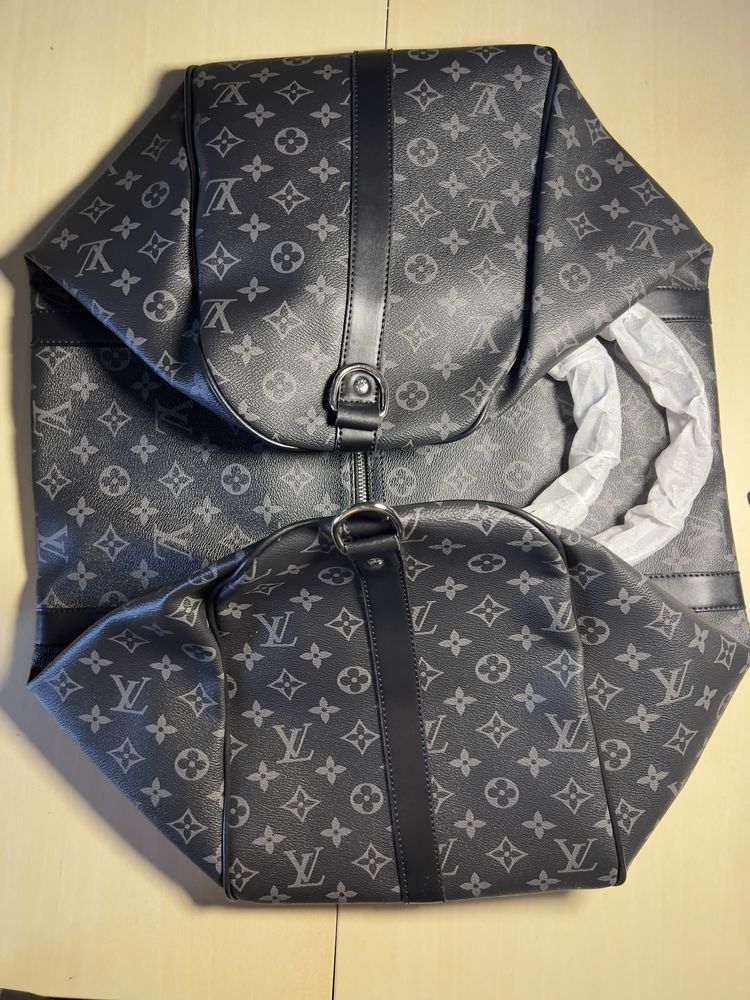 Louis Vuitton Сак със Сертификати