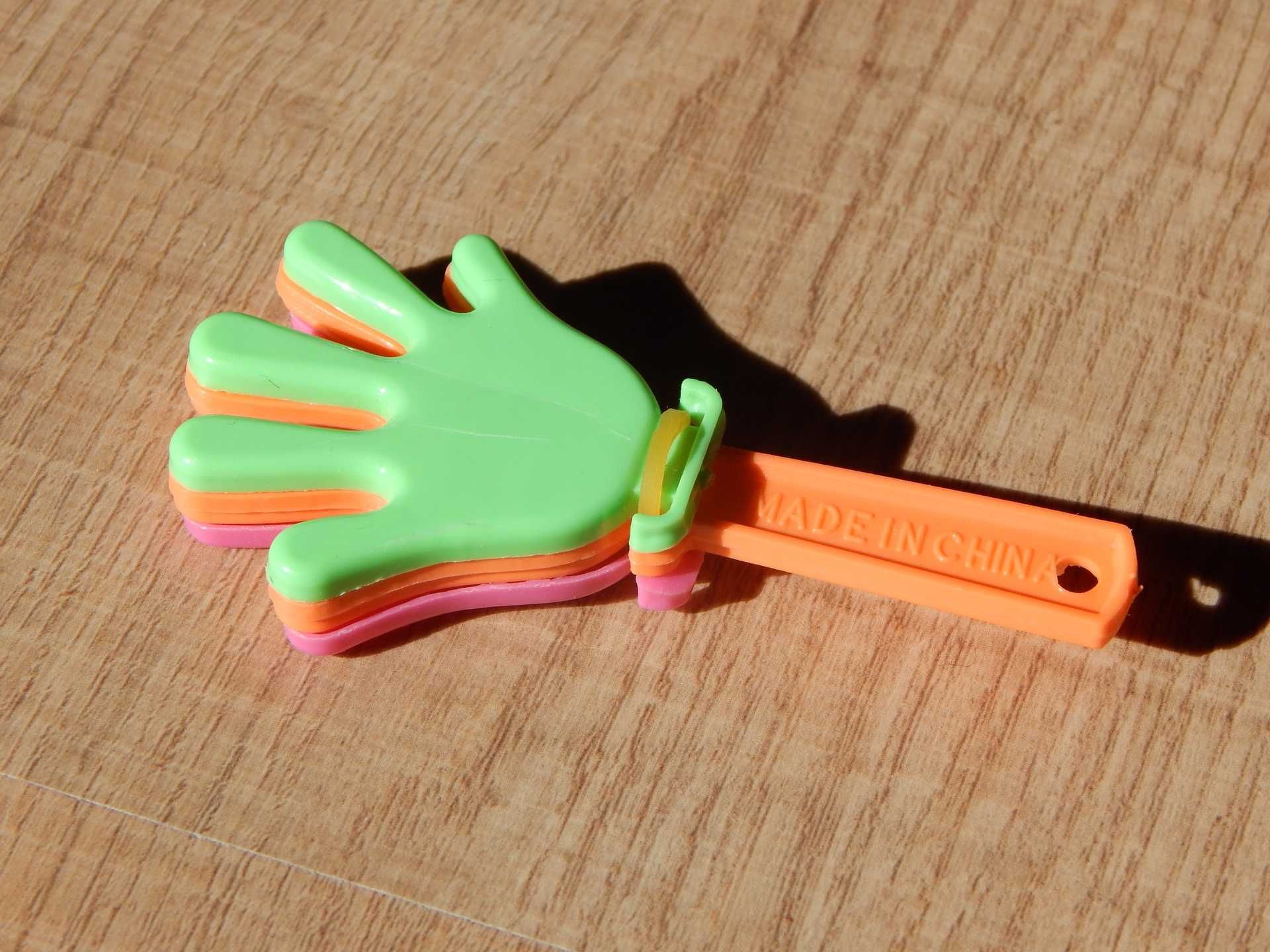 Jucarie hand clapper din plastic