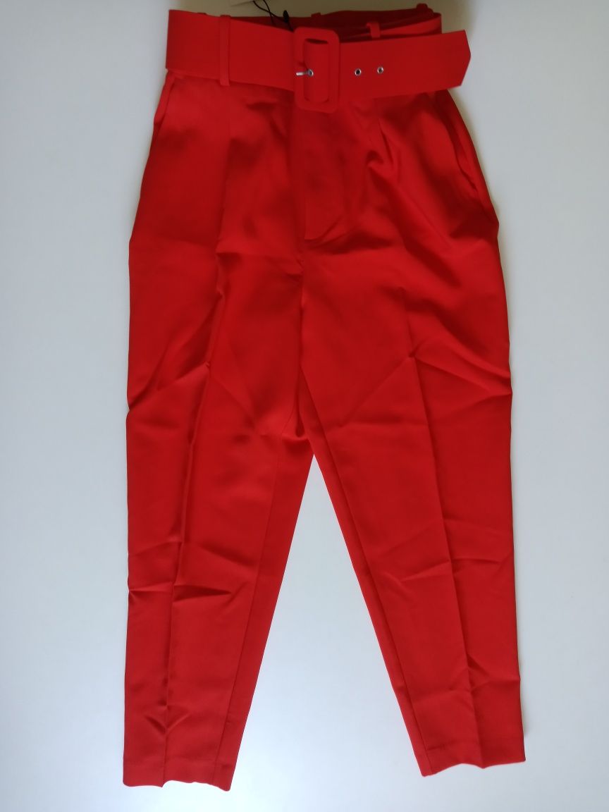 Pantaloni noi, cu curea, Zara, S