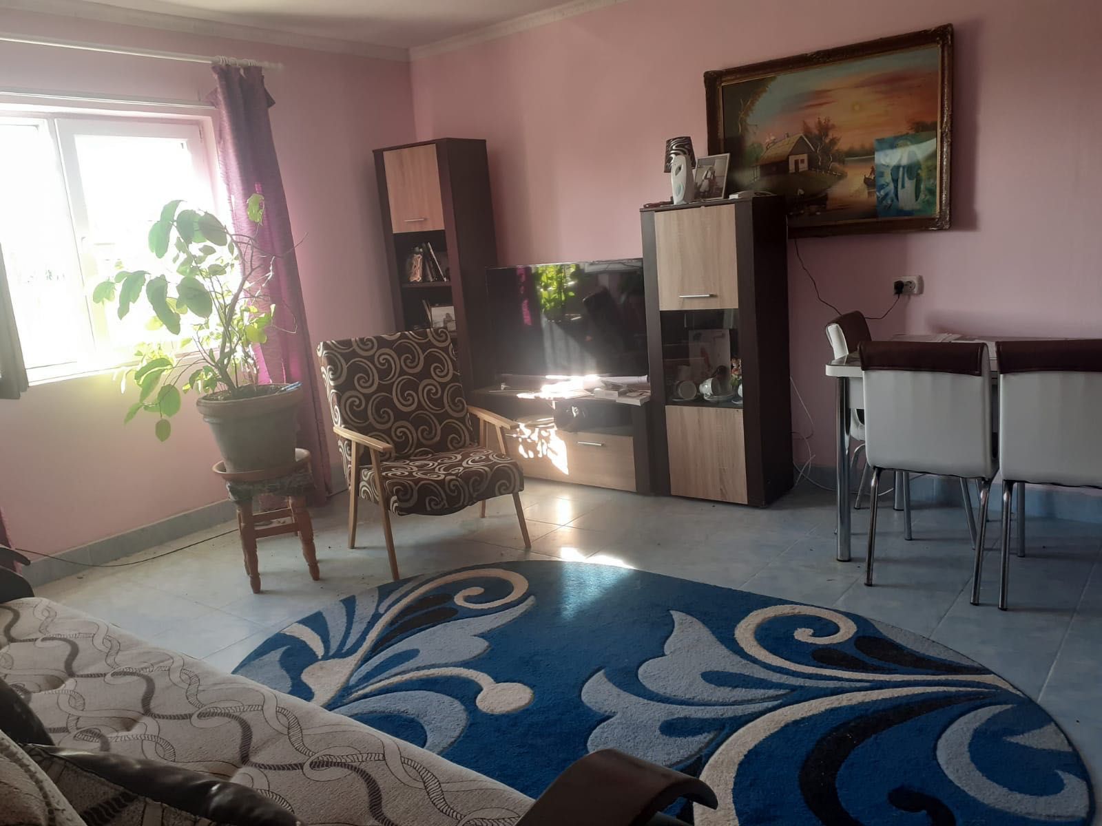 Vând casă la cheie
