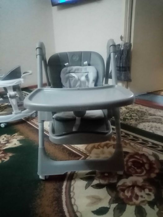 Детский стульчик для кормления