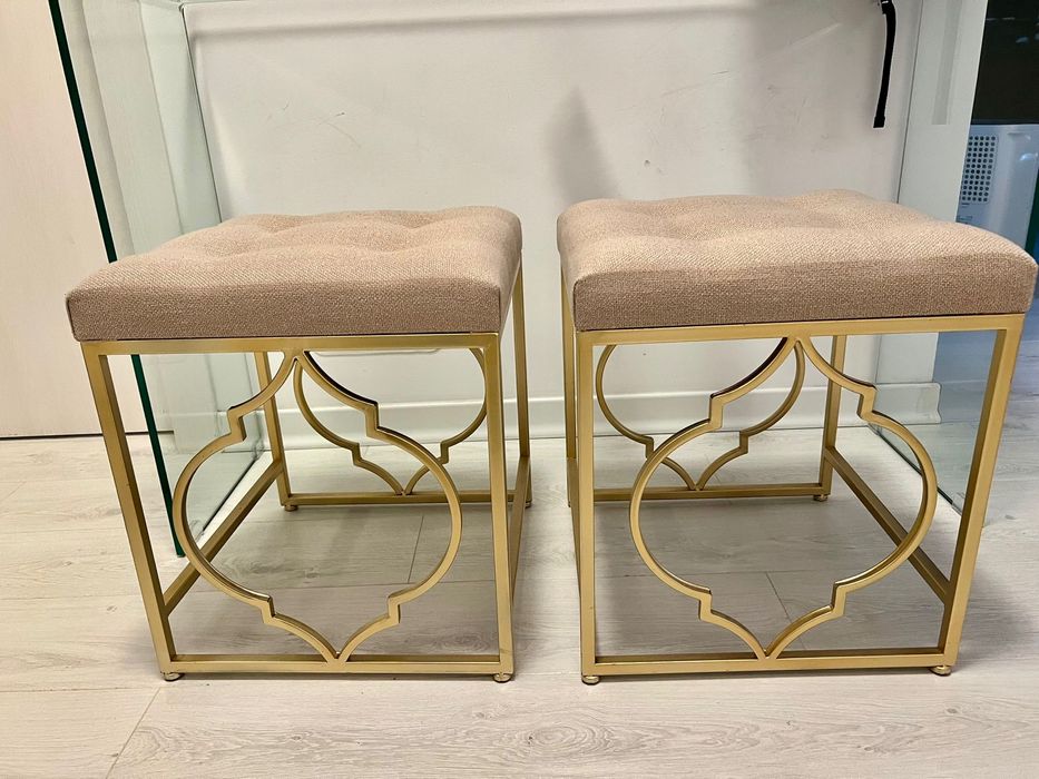 Scaune tip taburet mobexpert