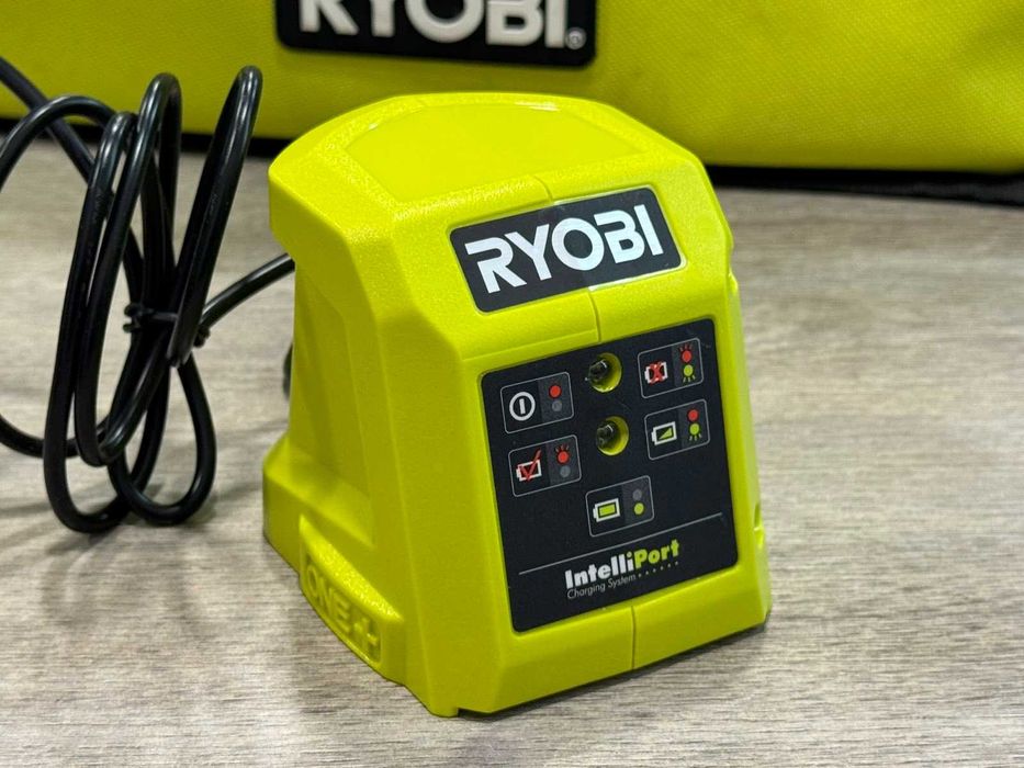 Комплект винтоверти RYOBI R18ID2/ R18PD3 със зарядно