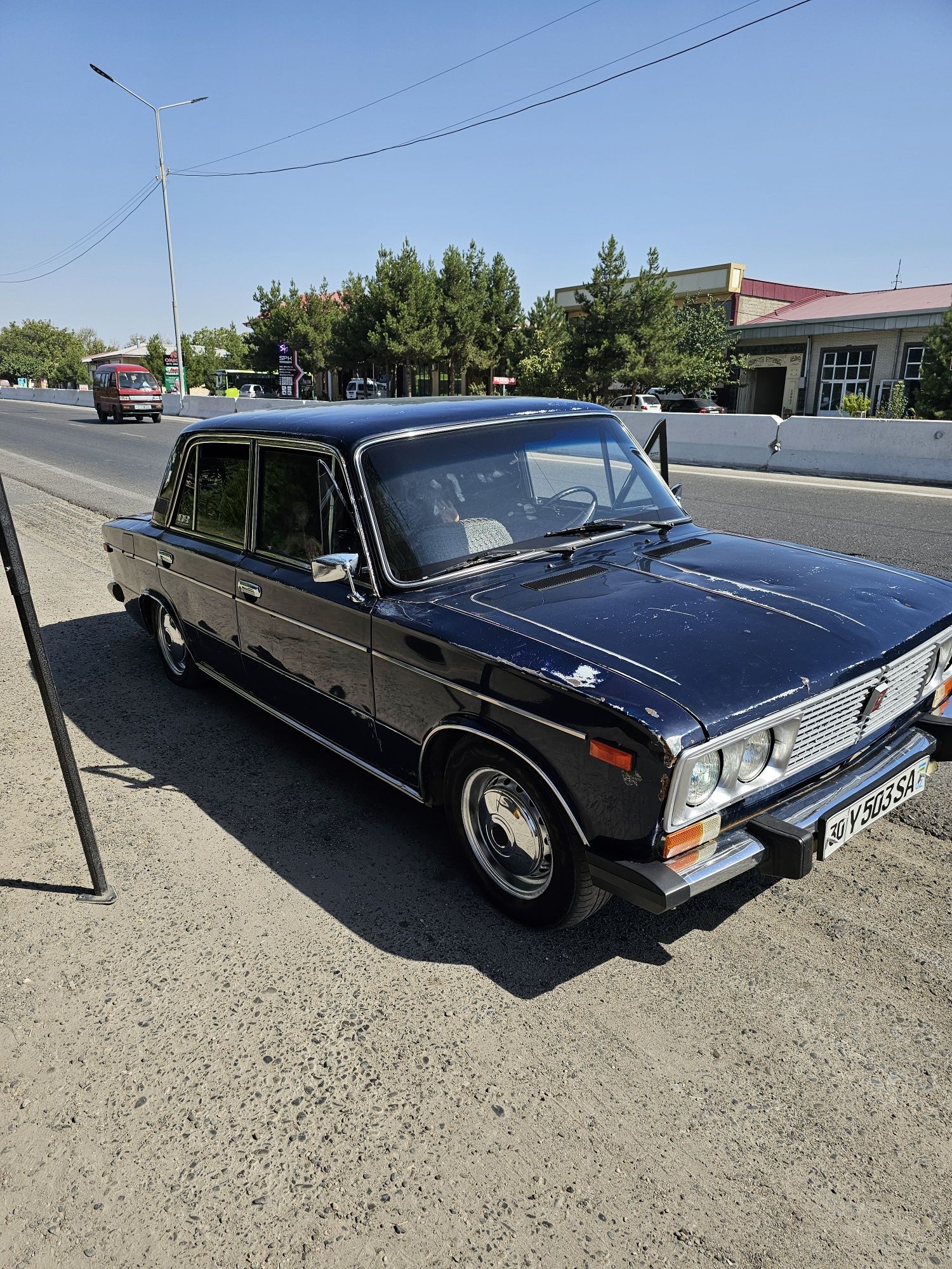 Lada 2106 sotiladi
