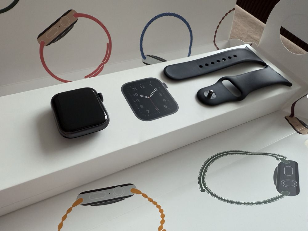 Apple Watch SE (1-во поколение)