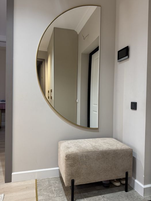 Продам зеркало в золотой раме размер высота 1,60 ширина 80