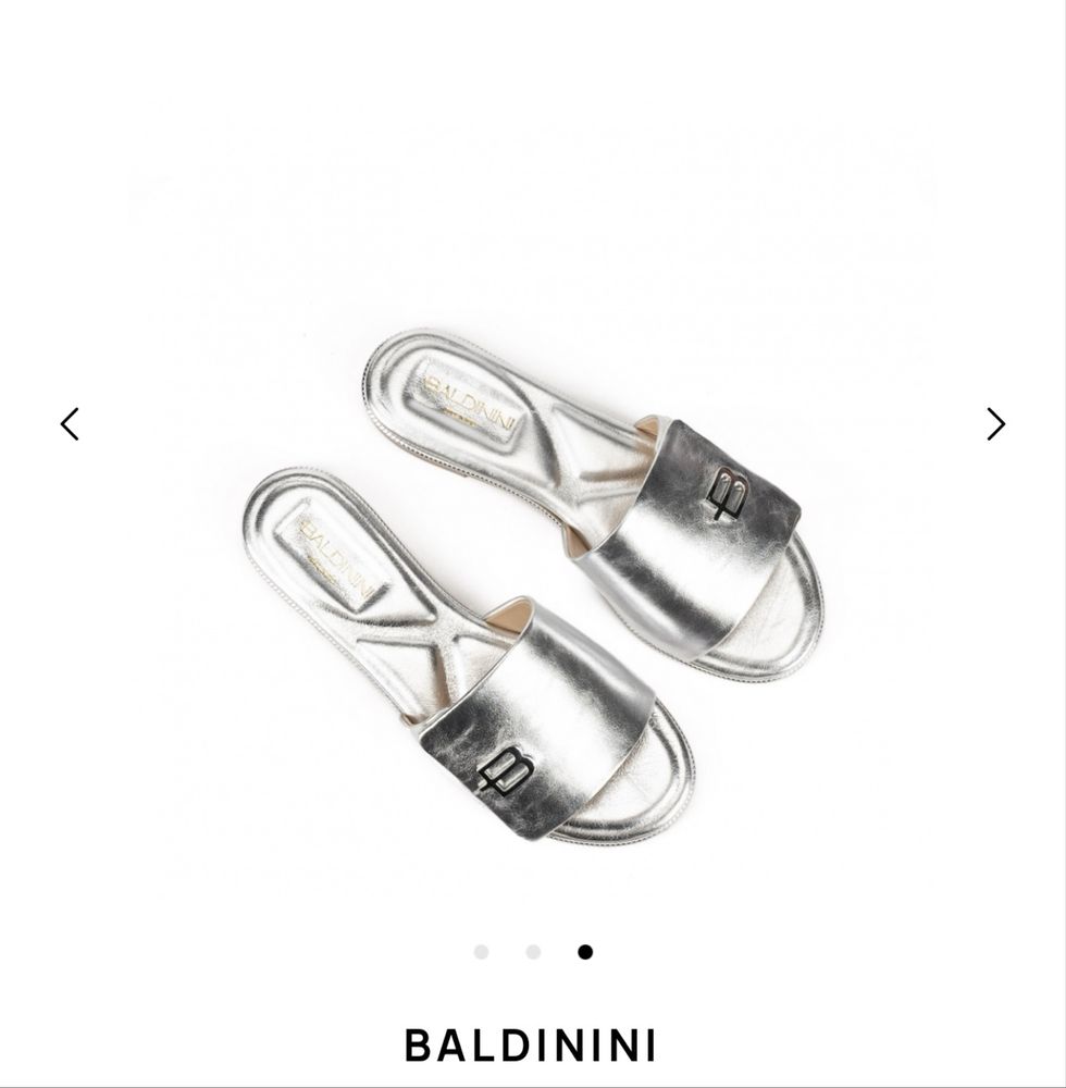 Сребристи чехли Baldinini