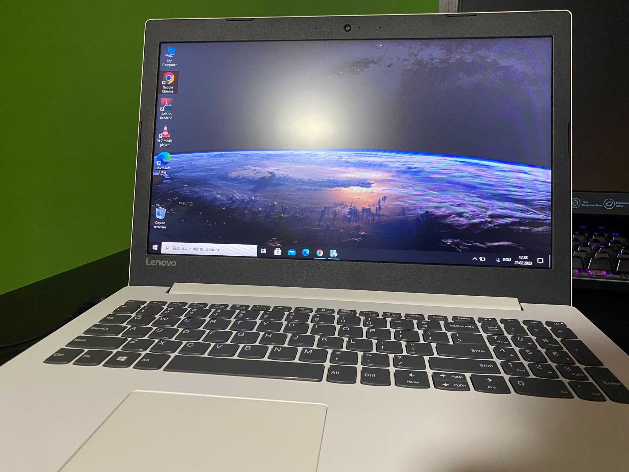 Laptop Lenovo IdeaPad 330-15IKB