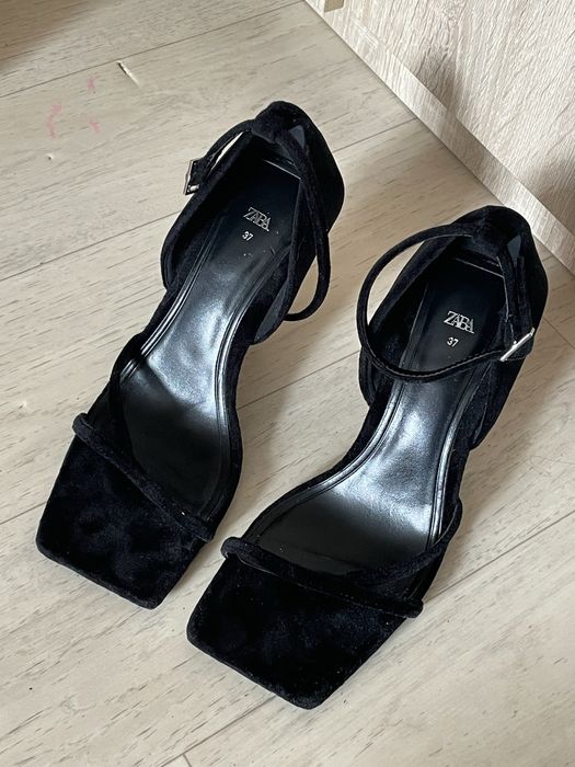 Босоножки от Zara