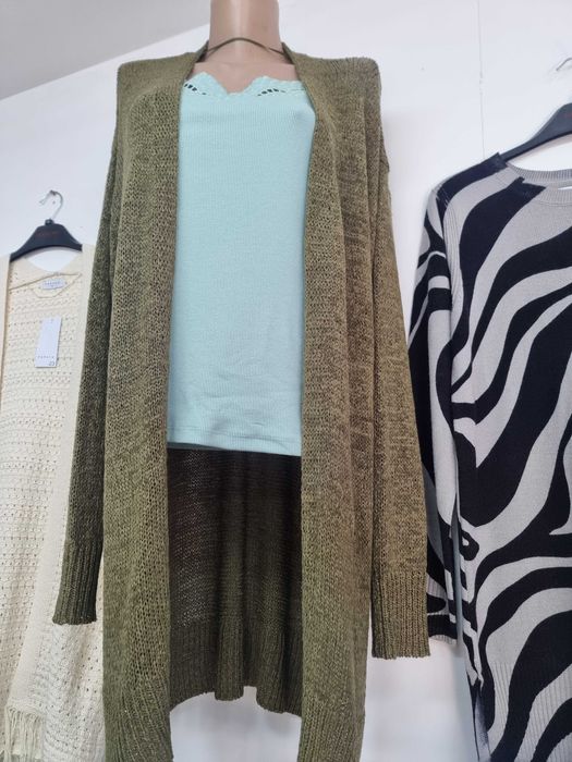 Дамски плетени жилетки